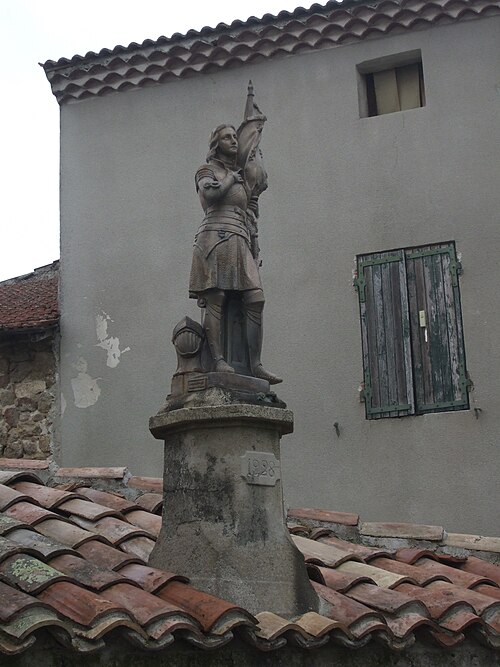 Saint-Jeure-d&rsquo;Ay : Fontaine Jeanne d&rsquo;Arc