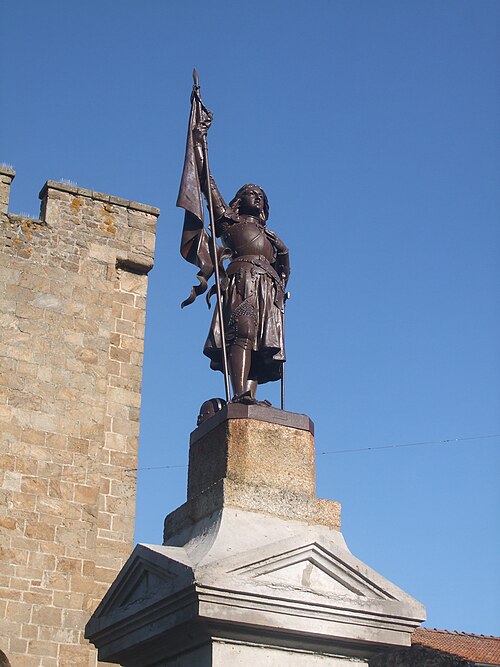 Quintenas : Place de l&rsquo;Église